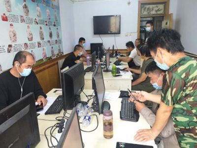 互聯網+插上的翅膀 用腳也能奏響自強音符，開網店年入10萬